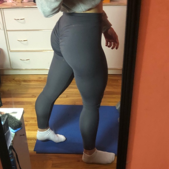 CLS SCRUNCH BUTT LEGGINGS - Picture 10 of 14